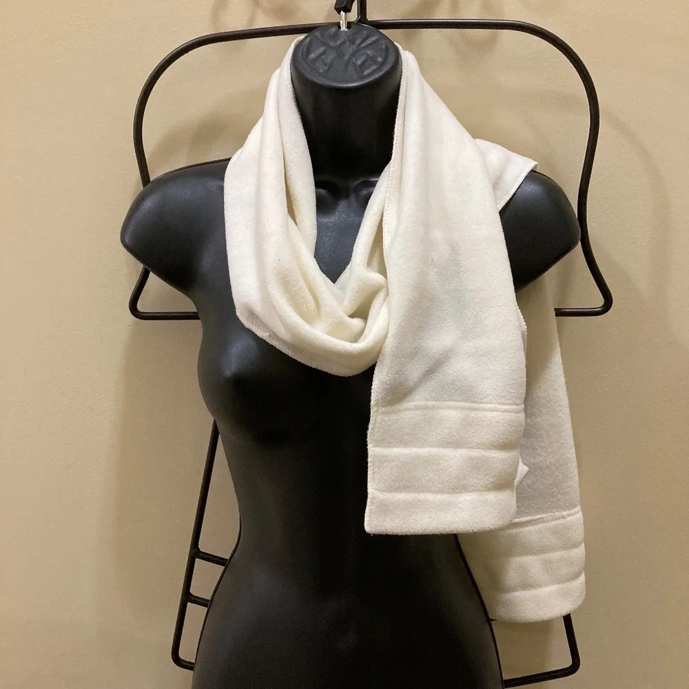 Falls Creek Women's Hat, Scarf & Glove set, white
